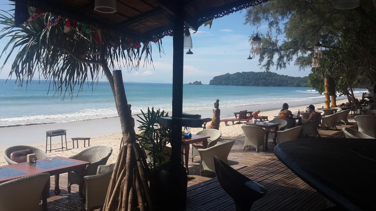 Bamboo Bungalows Koh Phayam Bagian luar foto