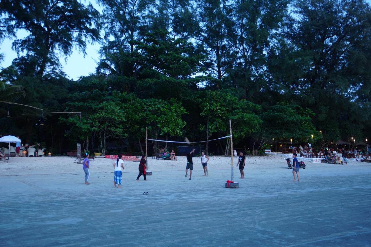 Bamboo Bungalows Koh Phayam Bagian luar foto